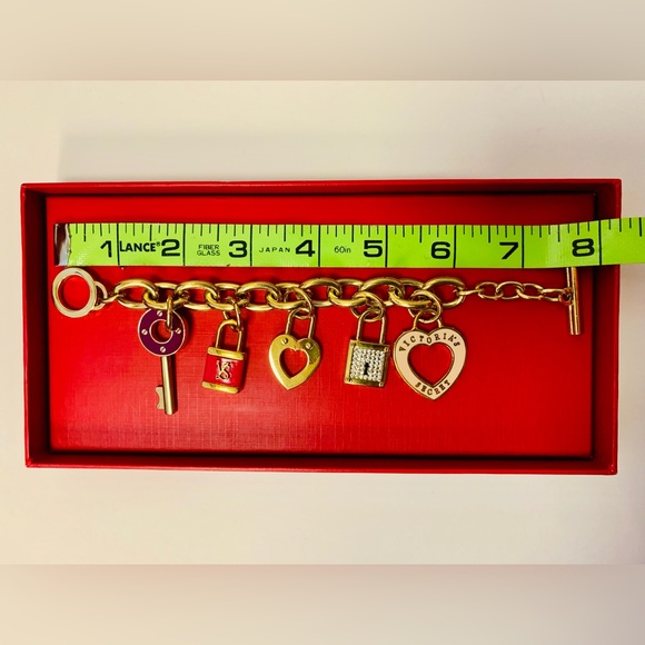 Victoria Secret Charm Bracelet - Picture 13 of 13